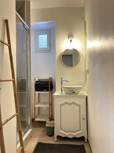 Fotografie z fotogalerie ubytování Appartement de charme du 16ème siècle v destinaci Ménétréol-sous-Sancerre