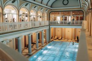 Bazén v ubytování Londonska SPA Hotel nebo v jeho okolí + 37 fotografií