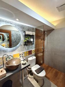 Bilik mandi di Hotel Sriti Magelang