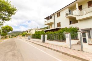 Tòa nhà nơi căn hộ tọa lạc