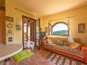 Posezení v ubytování Holiday Home La Limonaia by Interhome