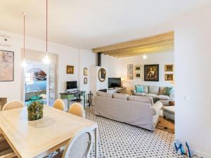 Χώρος καθιστικού στο Holiday Home Pintor by Interhome