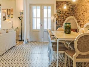 Χώρος καθιστικού στο Holiday Home Pintor by Interhome