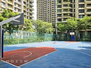 2BR2B Hozem JB2502 Apartment Forest City内部或周边的网球和/或壁球设施