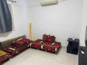 Posezení v ubytování شاليه راس سدر