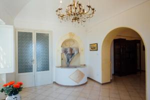 Фотография из галереи Residence Mareluna - Amalfi Coast в городе Виетри