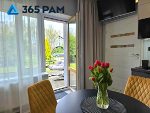 Fotografie z fotogalerie ubytování 365PAM - Studio Dominikańska Szóstka - Z PARKINGIEM W CENIE, KRYTY BASEN W OBIEKCIE v destinaci Sianożęty