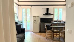 Imagen de la galería de SE165 - Senigallia, trilocale in centro con terrazzo e aria condizionata, en Senigallia