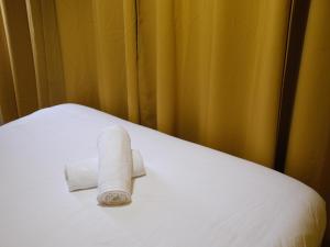 Postel nebo postele na pokoji v ubytování L'Espace Pop - Confort - Calme - Atypique