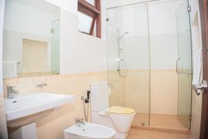 Koupelna v ubytování Urban Villas, Kotte + 12 fotografií