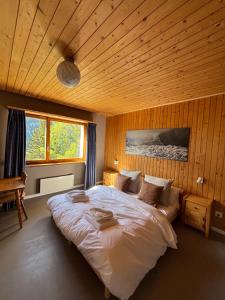 Postel nebo postele na pokoji v ubytování Familiehotel La Randulina