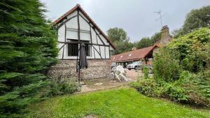 Zahrada ubytování Gîte Rue piscine chauffée