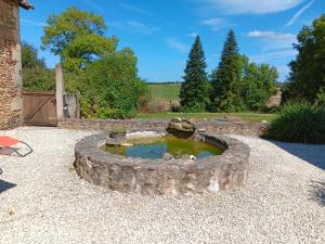 Imagen de la galería de Peaceful unique gite in the countryside, en Javerlhac-et-la-Chapelle-Saint-Robert