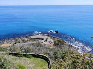 La Casa Di Via Marzulli في أتشيريالي: اطلالة جوية على شاطئ مع المحيط +36 صورة