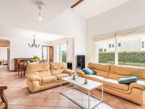 Posezení v ubytování Holiday Home Villa la pivoine by Interhome