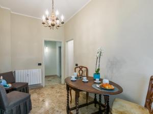 Χώρος καθιστικού στο Apartment Decò by Interhome