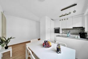 Kuchyň nebo kuchyňský kout v ubytování PEARL09 Appartement spacieux près de Bienne 2D