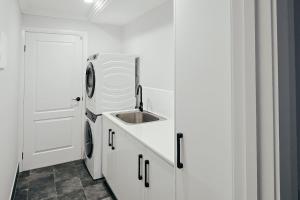 Fotografie z fotogalerie ubytování Tanderra - Spacious Central Wagga Townhouse v destinaci Wagga Wagga + 33 fotografií