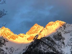 山景或在旅舍看到的山景