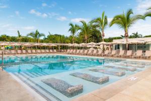 المسبح في Riu Guanacaste - All Inclusive أو بالجوار