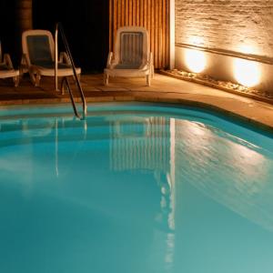 Bazén v ubytování Hotel Ajax nebo v jeho okolí