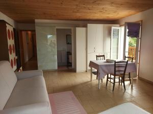 Istumisnurk majutusasutuses La Nave B&B