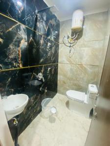 Bany a Gyanav Hotel and Restaurant