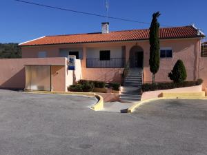 PereiraStarView的一栋前面有车道的房子