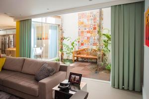 Gallery image of Casa moderna com 4 suítes e terraço in Curro Velho