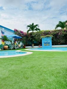 Bazén v ubytování hotel royal fenix nebo v jeho okolí