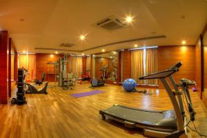 Fitness centrum a/nebo fitness zařízení v ubytování Hotel Le Ruchi The Prince