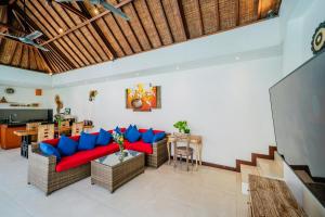 Posezení v ubytování Villa Olli + 34 fotografií