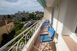 Μπαλκόνι ή βεράντα στο Modern Flat with view 5 min from Festival Hall
