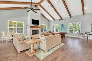 Μια τηλεόραση ή/και κέντρο ψυχαγωγίας στο Ocean Cottage 104
