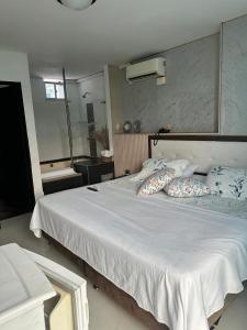 Postel nebo postele na pokoji v ubytování hotel royal fenix