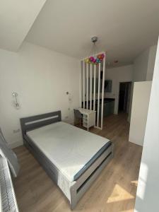 Postel nebo postele na pokoji v ubytování Ingoldsby rooms