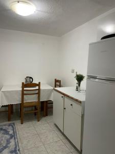 Kuchyň nebo kuchyňský kout v ubytování Hostel Xarba