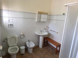 Koupelna v ubytování Apartamento Las Golondrinas - Rute - Córdoba