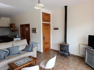 TV a/nebo společenská místnost v ubytování Apartamento Las Golondrinas - Rute - Córdoba