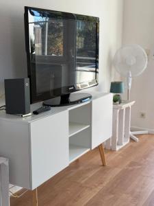 TV a/nebo společenská místnost v ubytování Apartment-Rheda Zentral