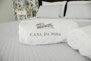 Postel nebo postele na pokoji v ubytování Casa da Posa - AL - Férias com Piscina , Natureza e Perto do Centro de Ponte de Lima