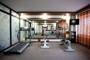 Gimnasio o instalaciones de fitness de Druzhba Hotel