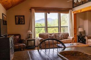 Χώρος καθιστικού στο Private cabin in the Smokies!