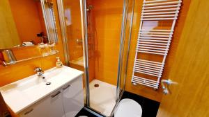 Ένα μπάνιο στο Apartments with a parking space Krapinske Toplice, Zagorje - 24225 +18 φωτογραφίες