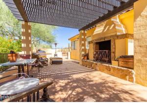 Rõdu või terrass majutusasutuses Sunset Suite - Cave Creek Guest Suites