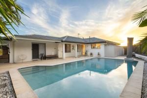 Gallery image of The Elouera - Riverfront Haven near Surfers Paradise in Gold Coast