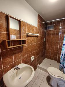 Koupelna v ubytování Hostal San Antonio Inn + 37 fotografií