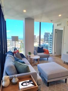 Χώρος καθιστικού στο Southbank Bay Views Free parking WIFI smart TV
