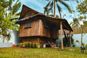 Zahrada ubytování TANGLAW - A Private Rest house with pool near Tagaytay City