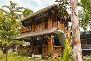 Zahrada ubytování TANGLAW - A Private Rest house with pool near Tagaytay City